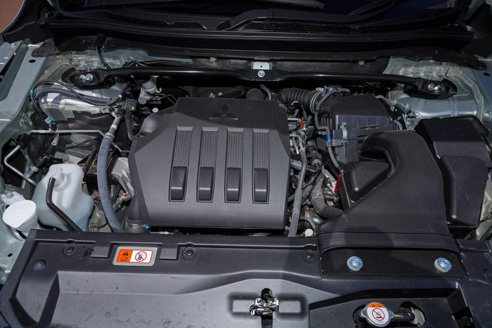 2025 Mitsubishi Eclipse Cross LS