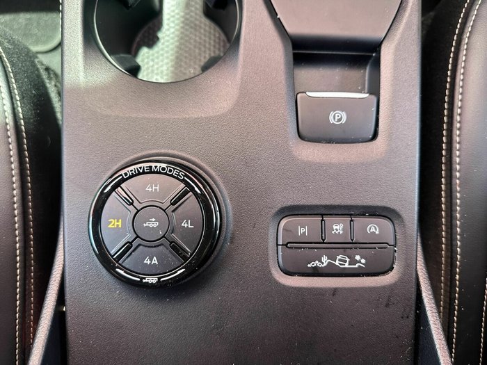 2025 Ford Everest Platinum