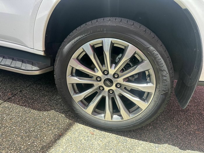 2025 Ford Everest Platinum