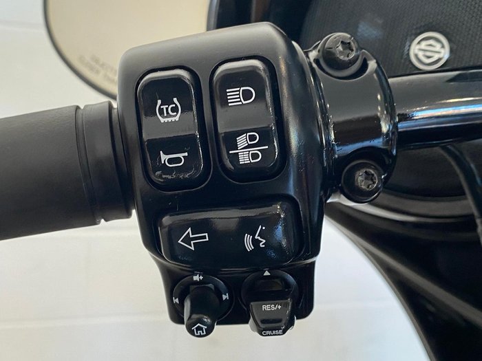 2022 Harley-Davidson Street Glide ST 117 (FLHXST) Touring Black