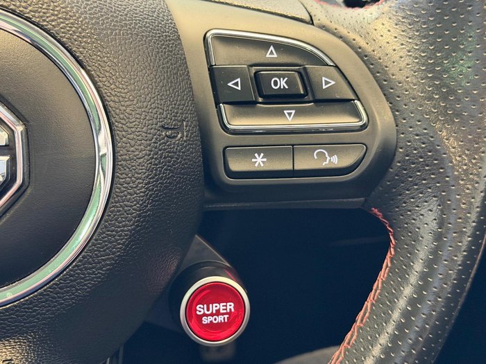 2020 MG HS Essence Anfield Edition