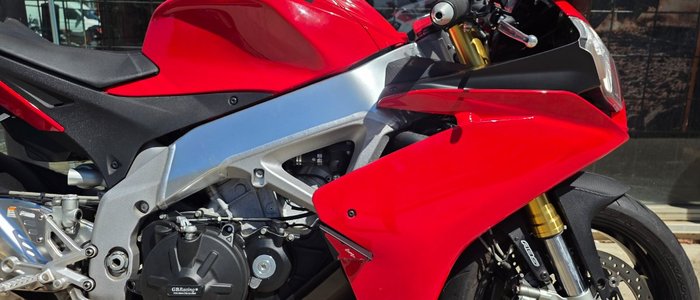 2014 APRILIA RSV4 FACTORY RED