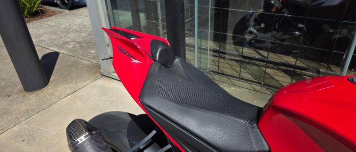 2014 APRILIA RSV4 FACTORY RED