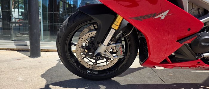 2014 APRILIA RSV4 FACTORY RED