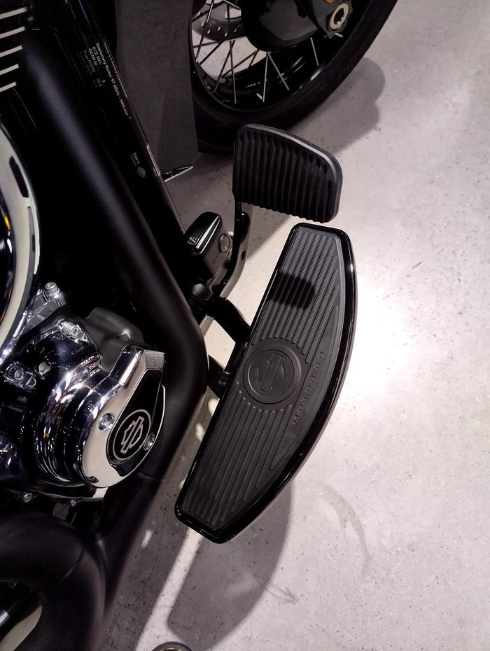 2025 Harley-Davidson Heritage Classic 117 (FLHC) Softail Black