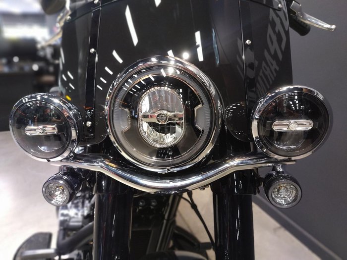 2025 Harley-Davidson Heritage Classic 117 (FLHC) Softail Black