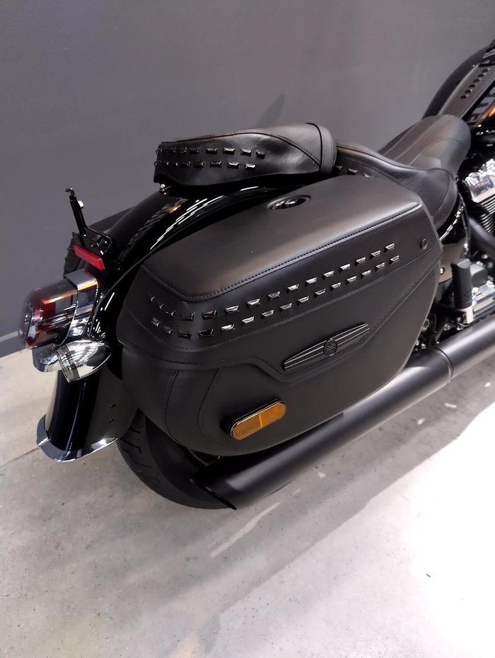 2025 Harley-Davidson Heritage Classic 117 (FLHC) Softail Black