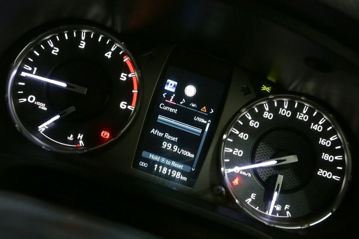 2021 Toyota Hilux SR