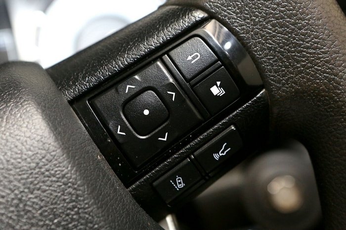 2021 Toyota Hilux SR