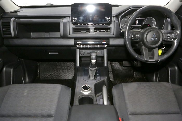 2024 Mitsubishi Triton GLX