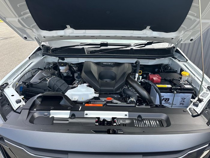 2025 Isuzu D-MAX X-TERRAIN