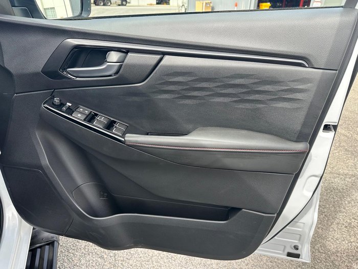 2025 Isuzu D-MAX X-TERRAIN