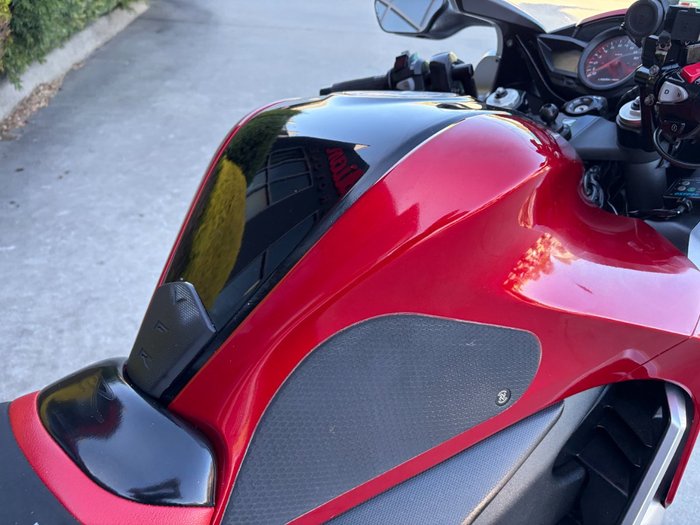 2010 Honda VFR1200F Red