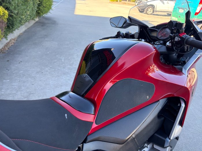 2010 Honda VFR1200F Red