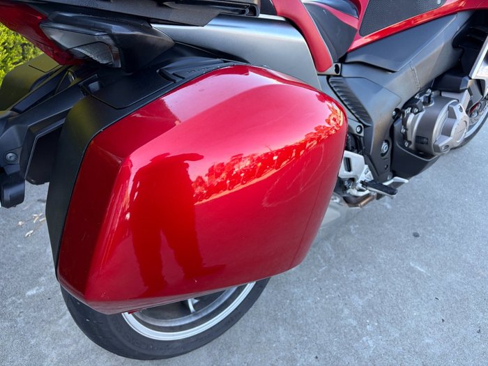 2010 Honda VFR1200F Red