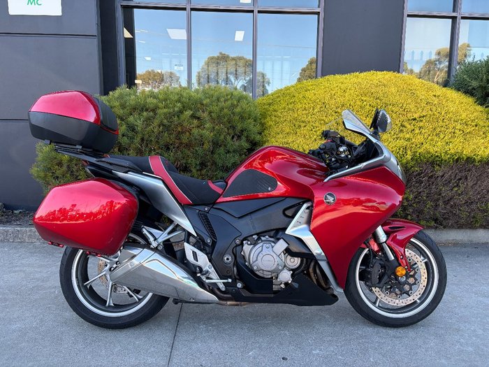 2010 Honda VFR1200F Red