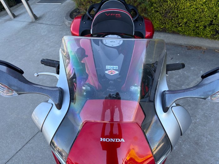 2010 Honda VFR1200F Red