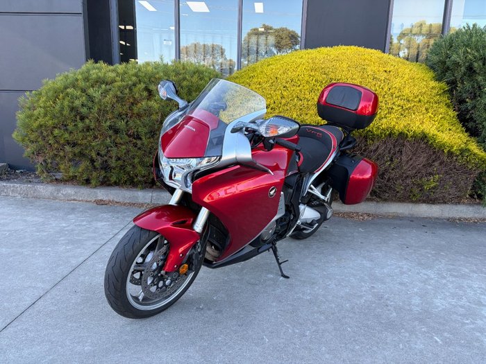 2010 Honda VFR1200F Red