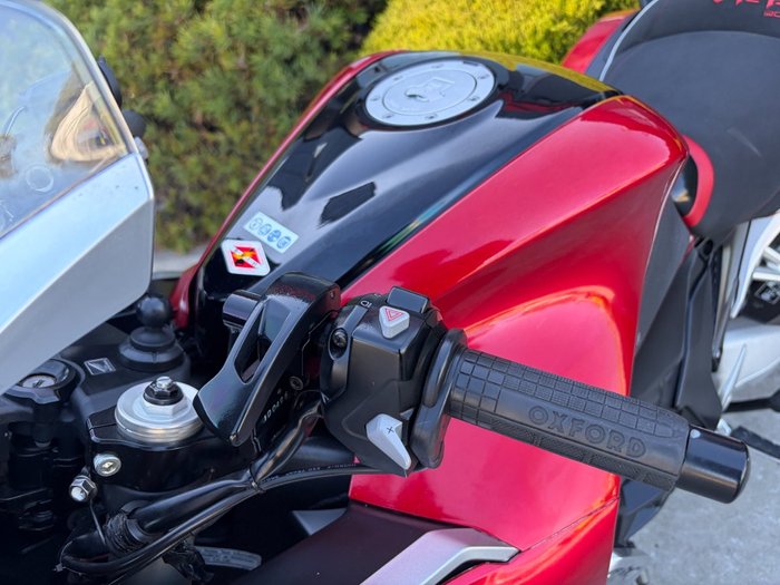 2010 Honda VFR1200F Red