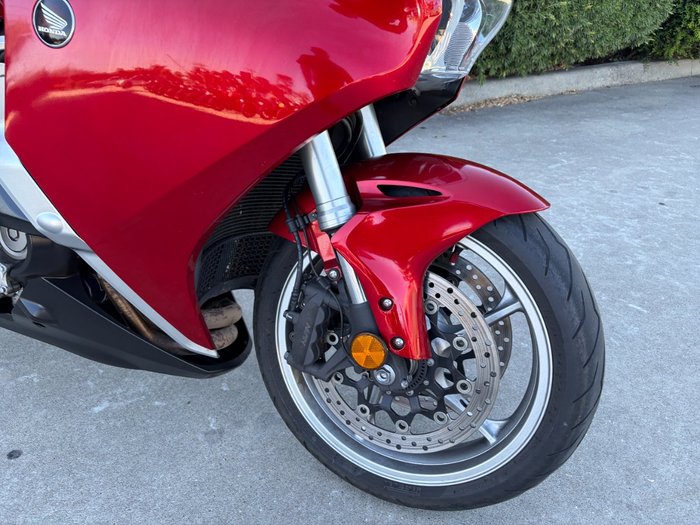 2010 Honda VFR1200F Red