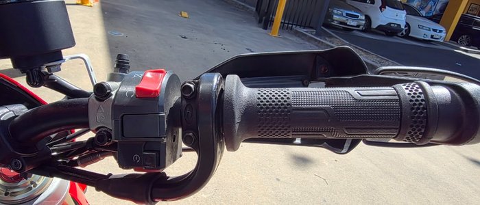 2007 DUCATI HYPERMOTARD 1100 RED