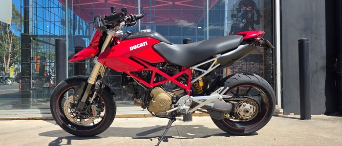 2007 DUCATI HYPERMOTARD 1100 RED