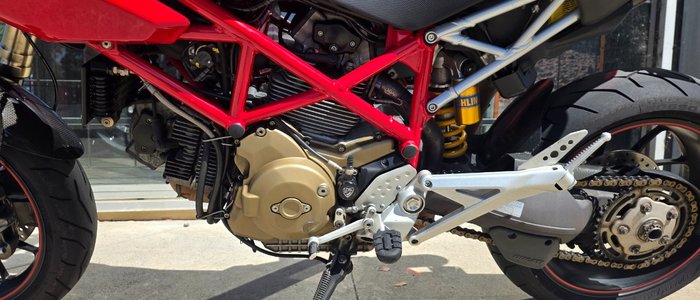 2007 DUCATI HYPERMOTARD 1100 RED