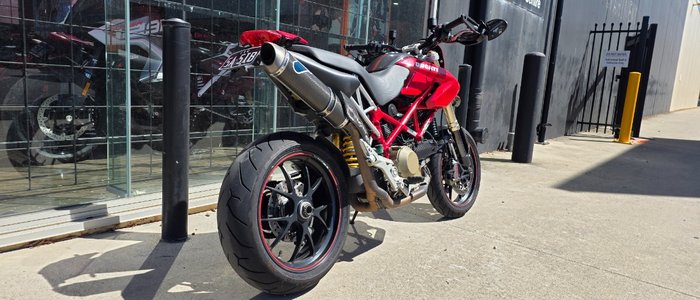 2007 DUCATI HYPERMOTARD 1100 RED