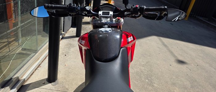 2007 DUCATI HYPERMOTARD 1100 RED