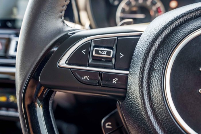 2025 Suzuki Fronx Hybrid KW Splendid Silver Pearl Metallic + Bluish Black Pearl