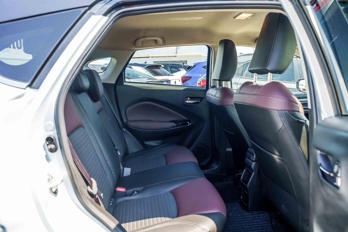 2025 Suzuki Fronx Hybrid KW Splendid Silver Pearl Metallic + Bluish Black Pearl