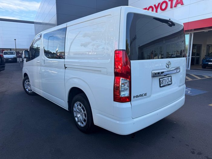2022 Toyota Hiace