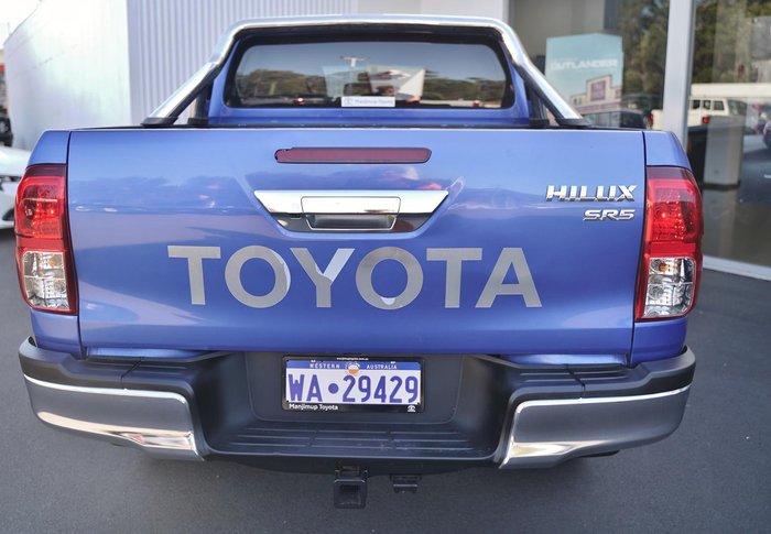 2015 Toyota Hilux SR5