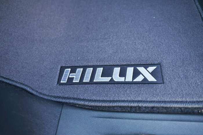 2015 Toyota Hilux SR5