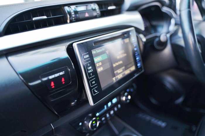 2015 Toyota Hilux SR5