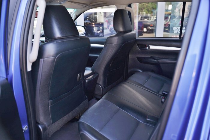 2015 Toyota Hilux SR5