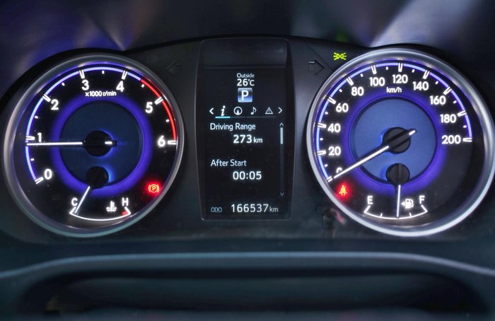 2015 Toyota Hilux SR5