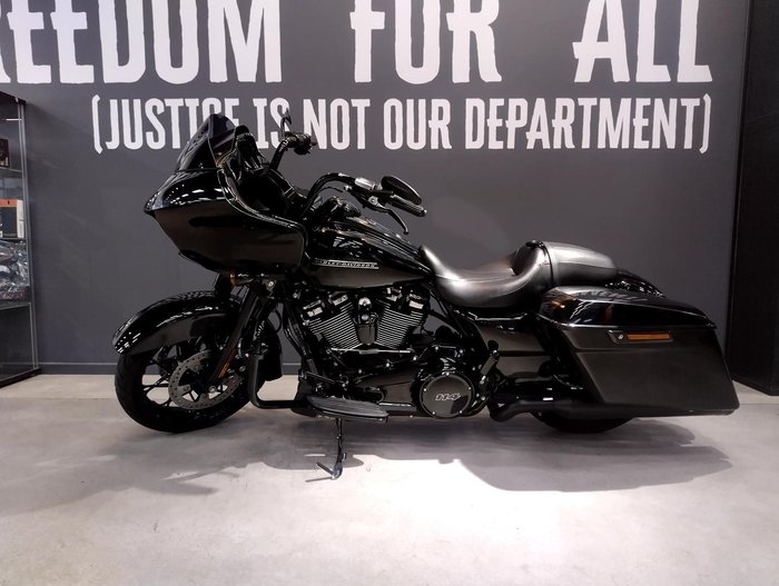 2020 Harley-Davidson Road Glide Special 114 (FLTRXS) Touring Black