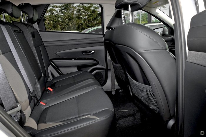 2026 Hyundai Tucson Hybrid Premium