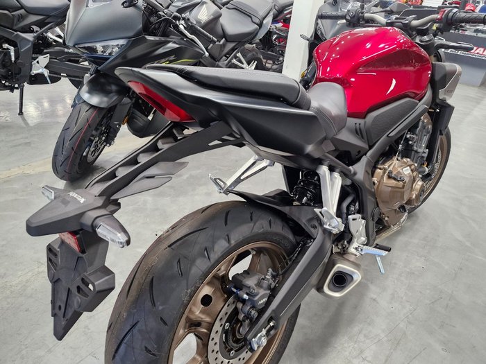 2024 Honda CB650R RED