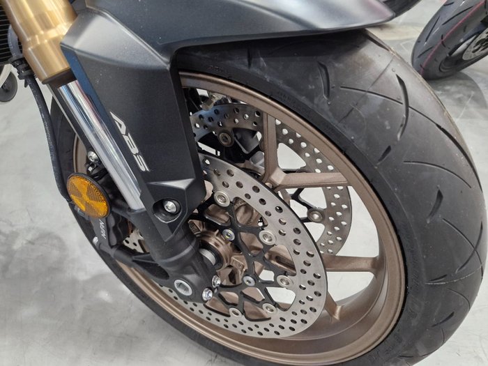 2024 Honda CB650R RED