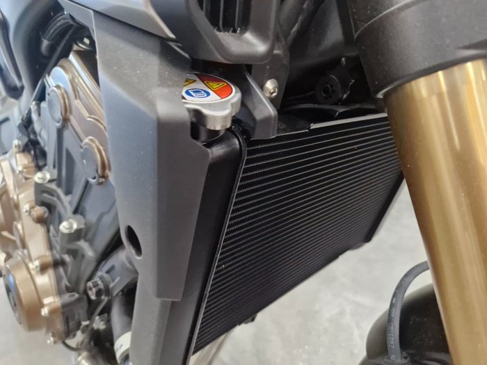 2024 Honda CB650R RED