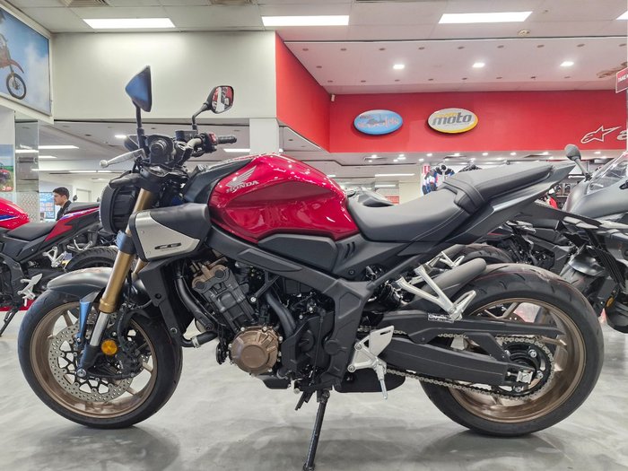 2024 Honda CB650R RED