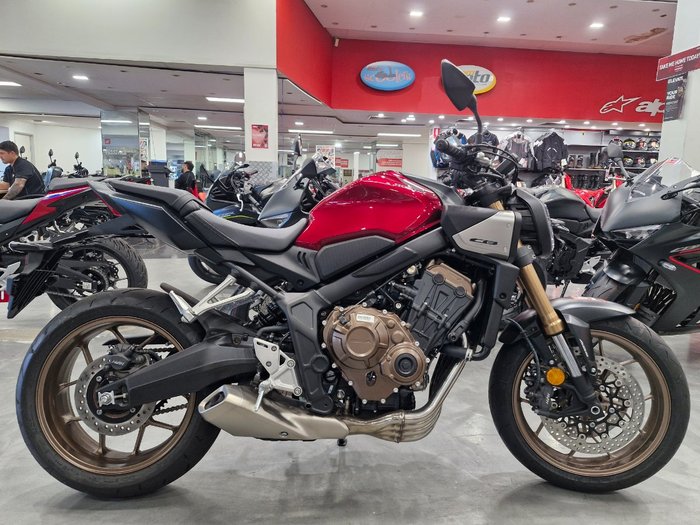 2024 Honda CB650R RED