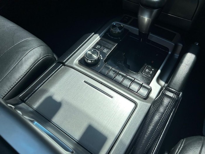 2019 Toyota Landcruiser VX