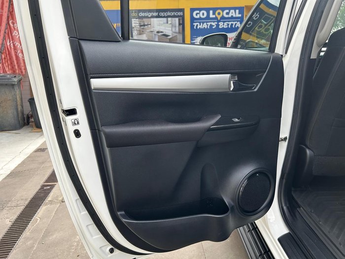 2018 Toyota Hilux SR5