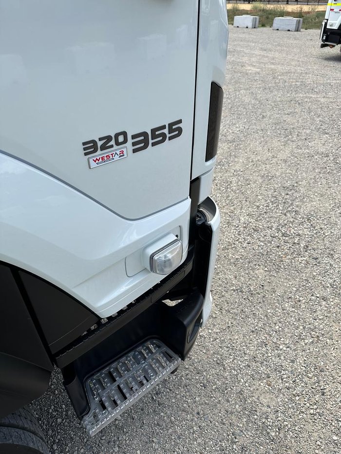 2026 Isuzu F Series FYJ 320-255 AT R60