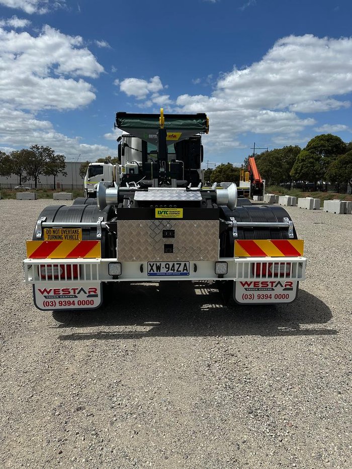 2026 Isuzu F Series FYJ 320-255 AT R60
