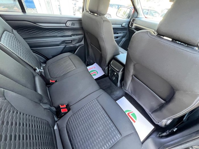 2025 Ford Everest Ambiente