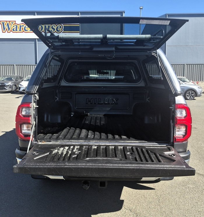 2021 Toyota Hilux SR5